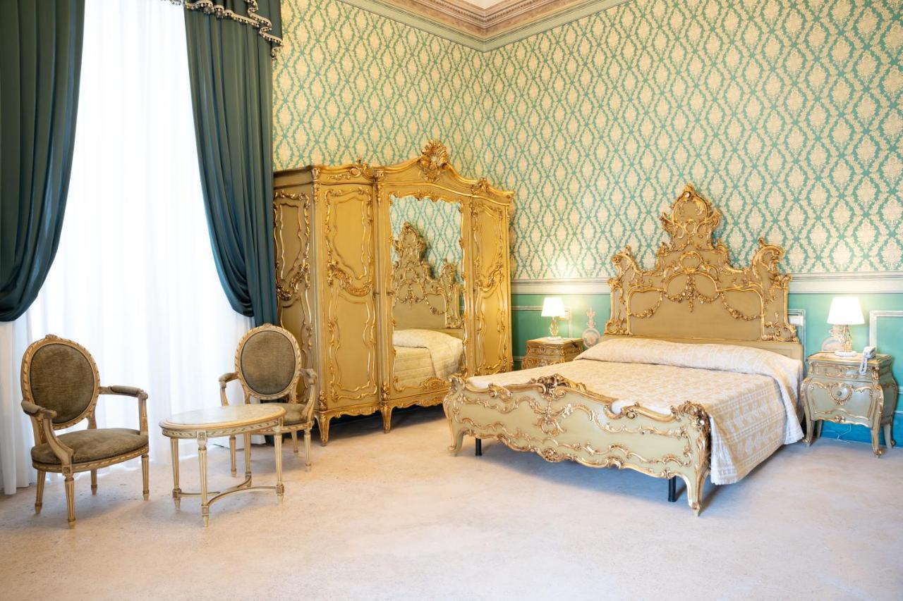 Il Cavaliere Al Borgo Antico Hotell Copertino Exteriör bild