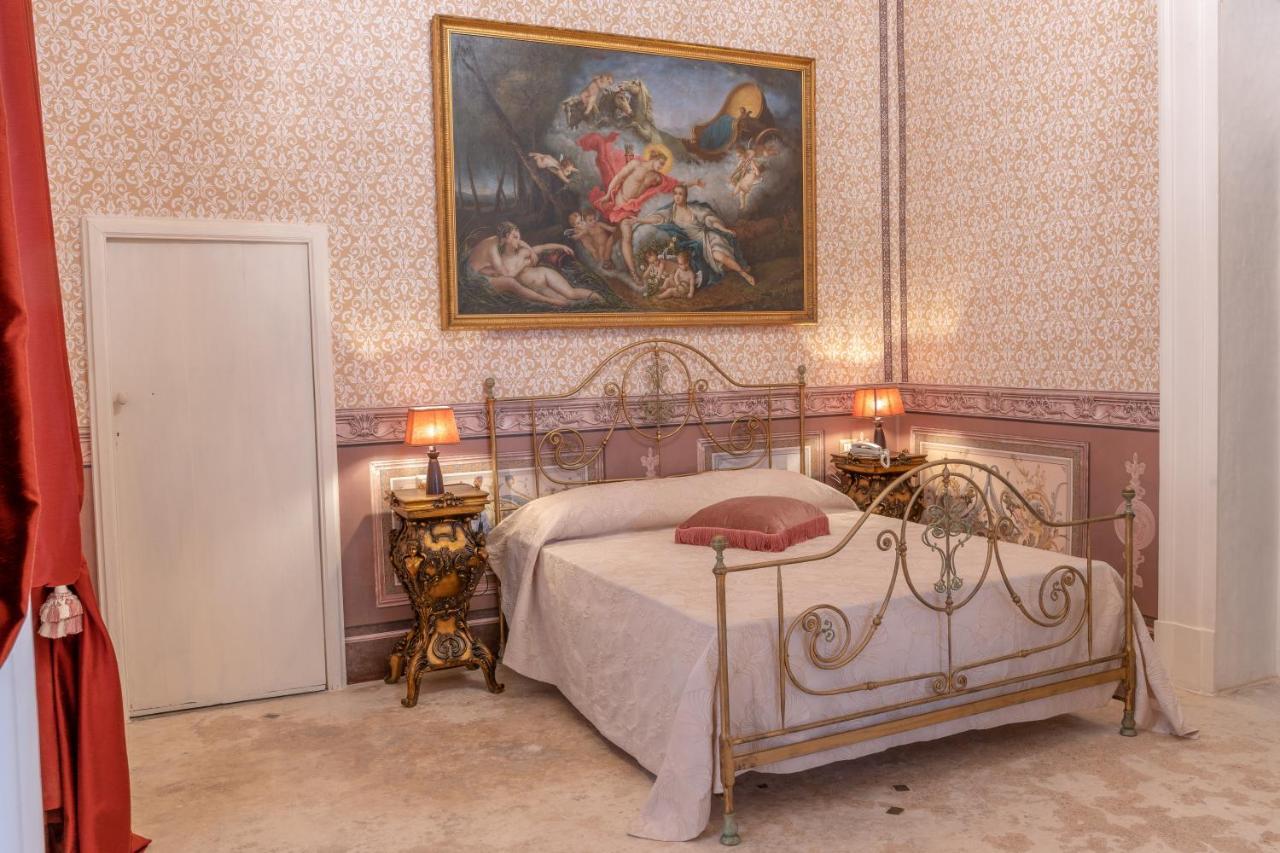 Il Cavaliere Al Borgo Antico Hotell Copertino Exteriör bild