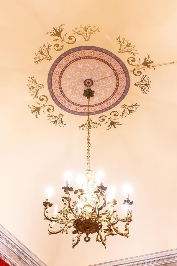 Il Cavaliere Al Borgo Antico Hotell Copertino Exteriör bild