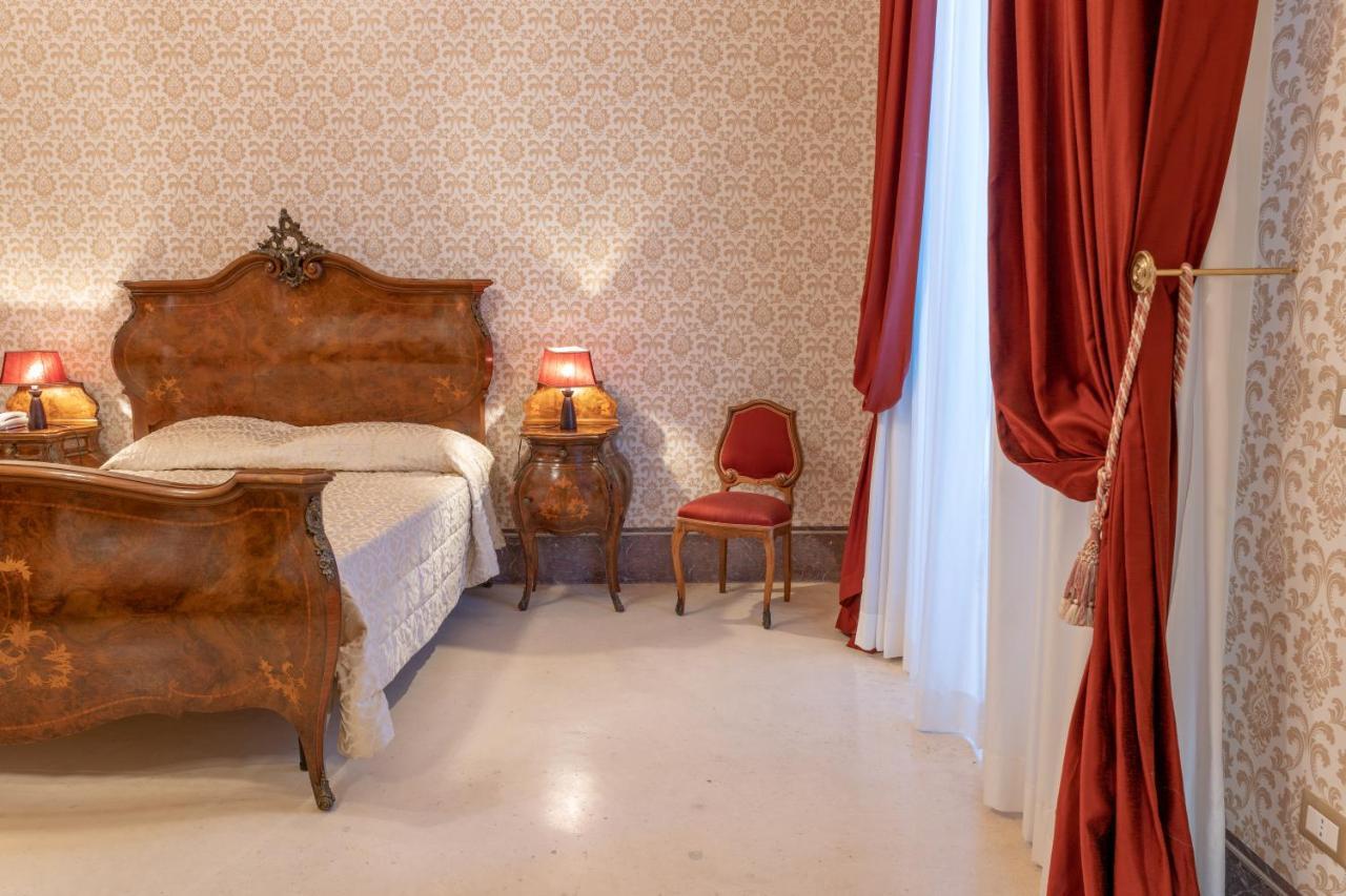 Il Cavaliere Al Borgo Antico Hotell Copertino Exteriör bild
