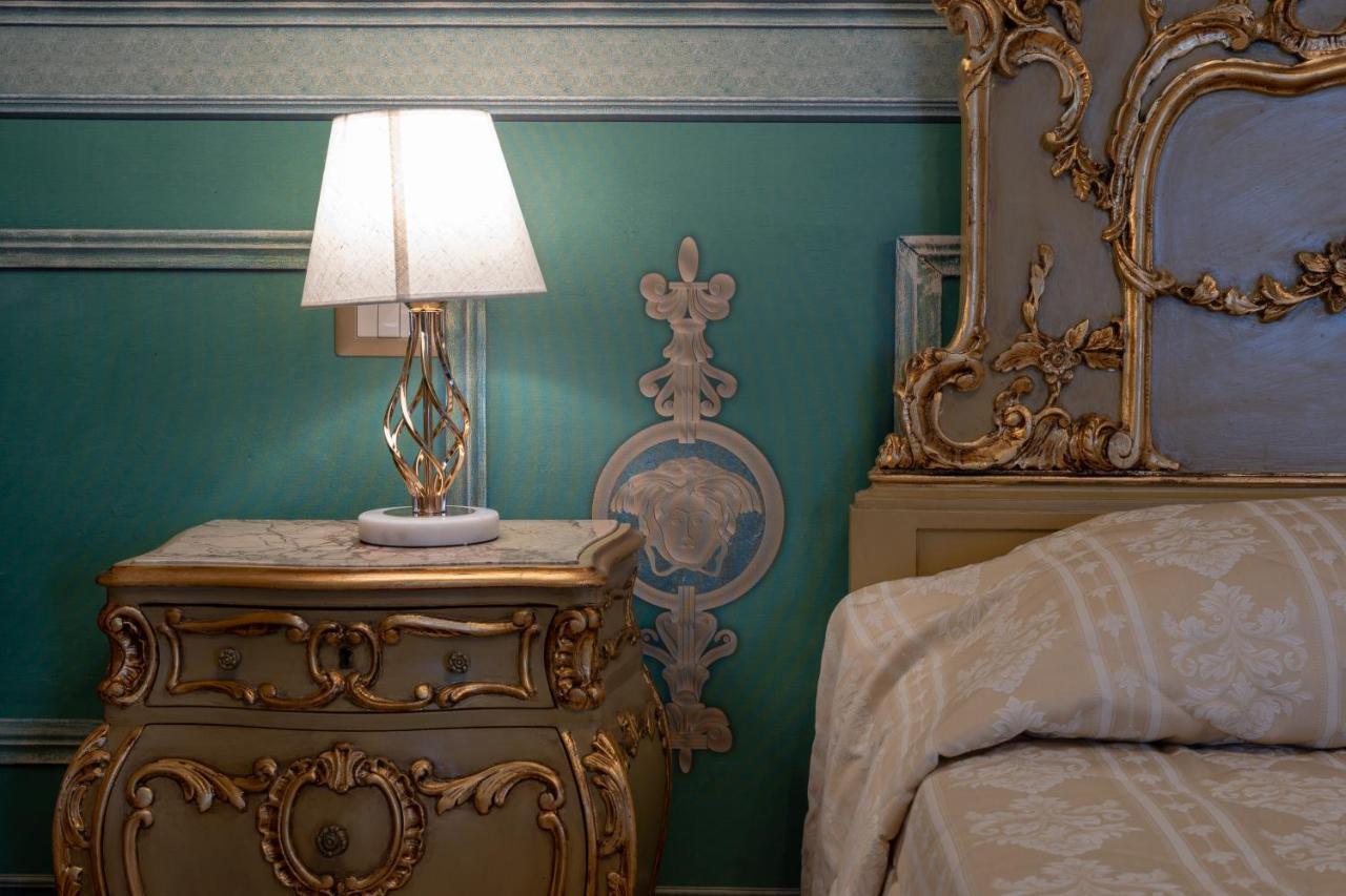Il Cavaliere Al Borgo Antico Hotell Copertino Exteriör bild