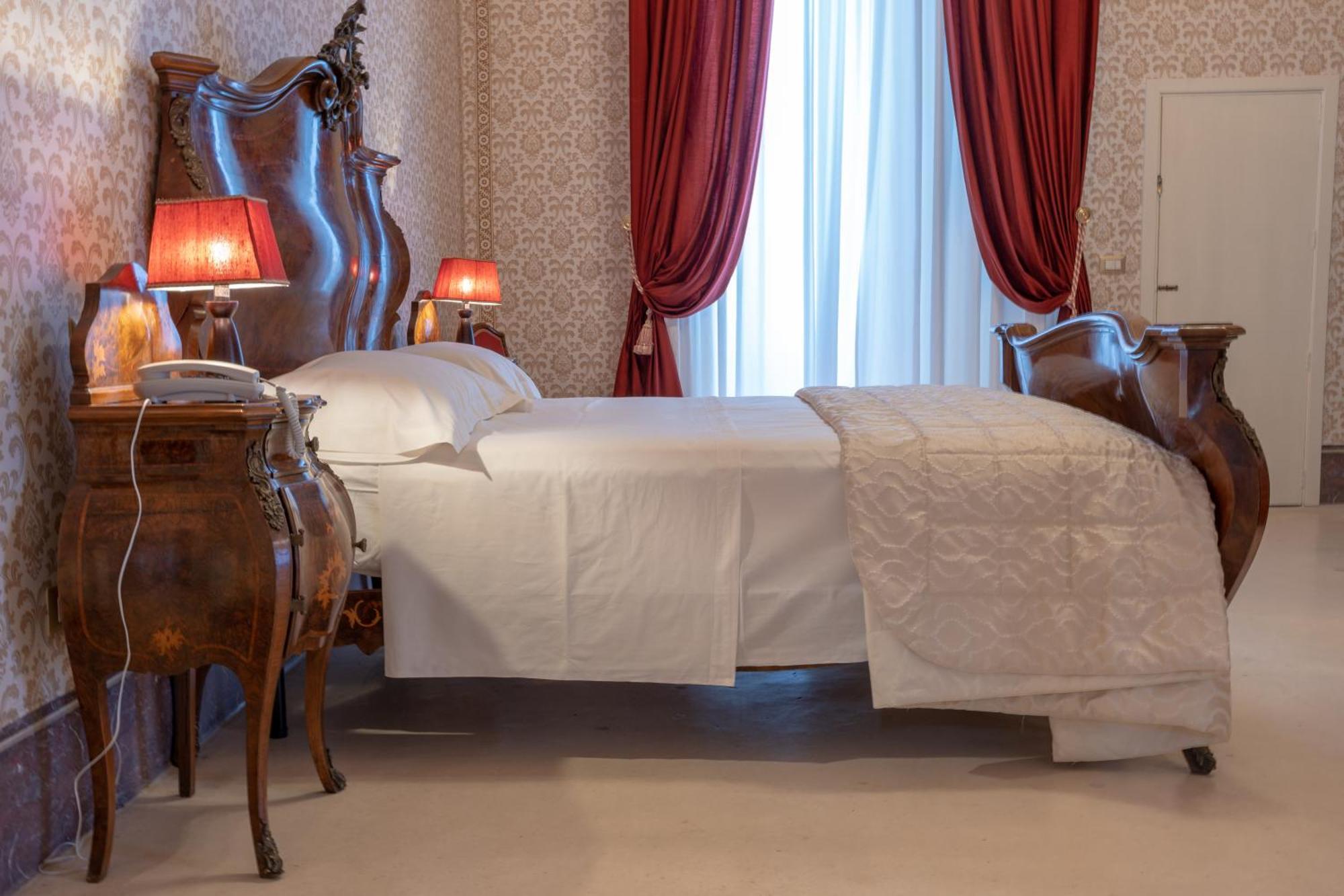 Il Cavaliere Al Borgo Antico Hotell Copertino Exteriör bild