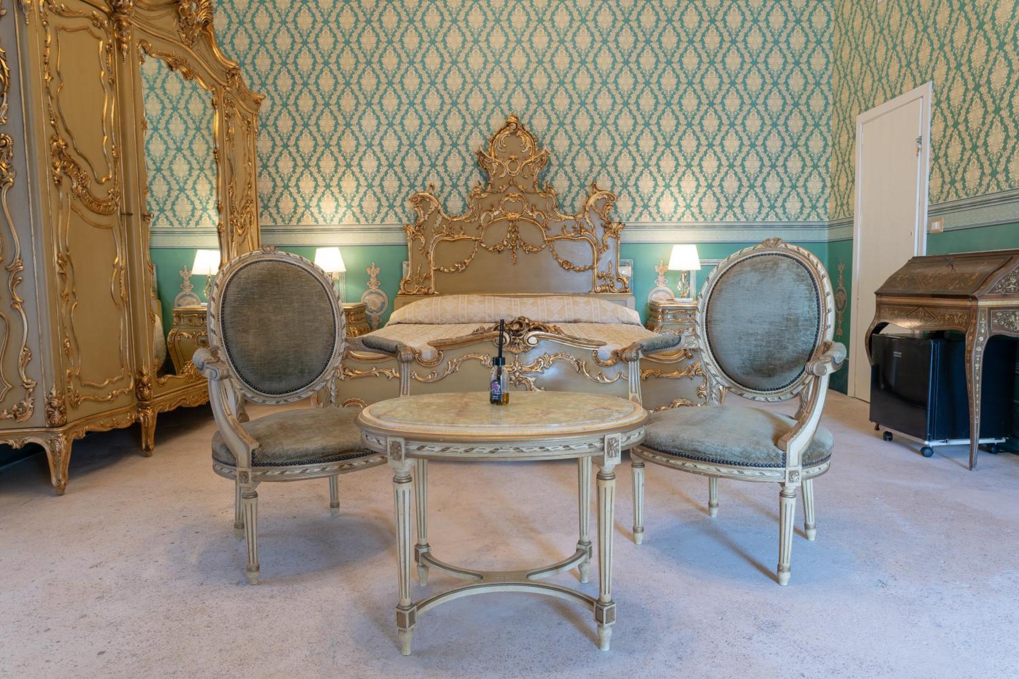 Il Cavaliere Al Borgo Antico Hotell Copertino Exteriör bild