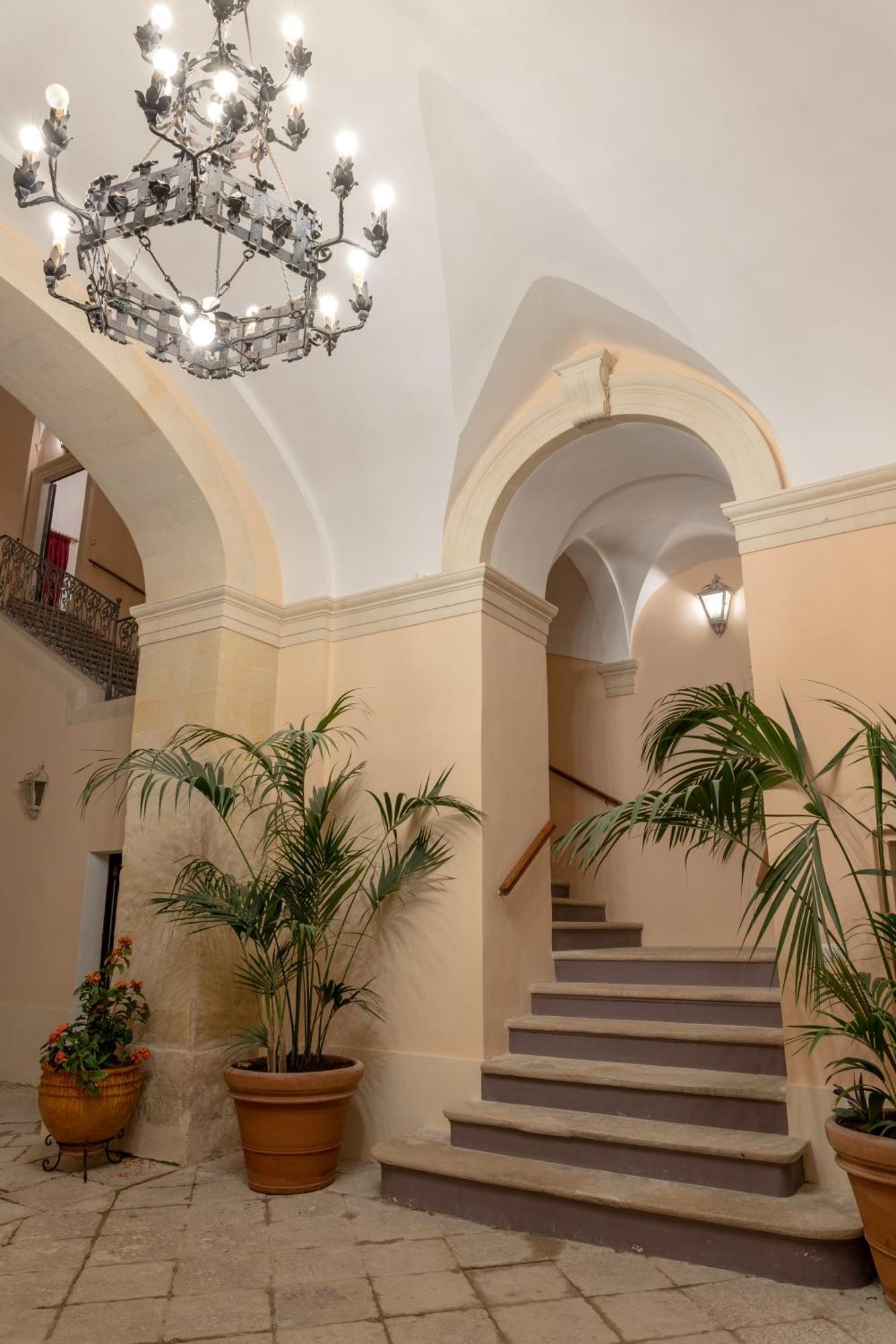 Il Cavaliere Al Borgo Antico Hotell Copertino Exteriör bild